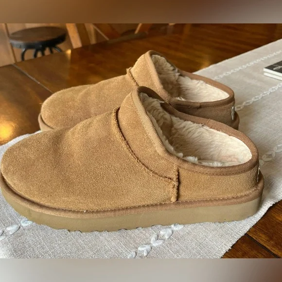 未使用品　UGG CLASSIC SLIPPER 24サイズ ベージュ 未使用品 UGG CLASSIC SLIPPER 24サイズ ベージュ